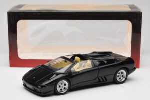 Lamborghini Diablo Roadster Czarny AUTOart 1:18 70093-R1 Metal — zdjęcie 10 z 10