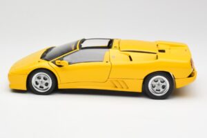 Lamborghini Diablo Roadster Żółty AUTOart 1:18 70092 Metal — zdjęcie 4 z 8
