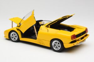 Lamborghini Diablo Roadster Żółty AUTOart 1:18 70092 Metal — zdjęcie 5 z 8