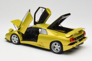 Lamborghini Diablo SE30 Anniversary Edition Żółty Spyder AUTOart 1:18 79157 Metal — zdjęcie 5 z 8