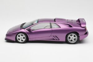 Lamborghini Diablo SE30 Jota Metaliczny Fioletowy AUTOart 1:18 79142 Kompozyt — zdjęcie 4 z 8