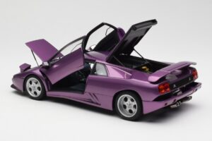 Lamborghini Diablo SE30 Jota Metaliczny Fioletowy AUTOart 1:18 79142 Kompozyt — zdjęcie 5 z 8