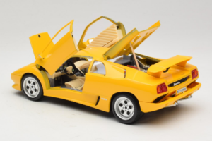 Lamborghini Diablo Żółty Bburago 1:18 3041-M2 Metal — zdjęcie 5 z 8