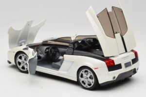 Lamborghini Gallardo Concept Biały Mondo Motors 1:18 146432 Metal — zdjęcie 5 z 8