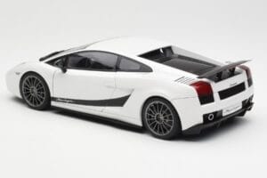 Lamborghini Gallardo Superleggera Monocerus Metallic Biały AUTOart 1:18 74585 Metal — zdjęcie 7 z 8