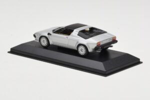 Lamborghini Jalpa Srebrny Minichamps 1:43 400103601 Metal — zdjęcie 3 z 4