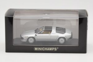 Lamborghini Jalpa Srebrny Minichamps 1:43 400103601 Metal — zdjęcie 4 z 4