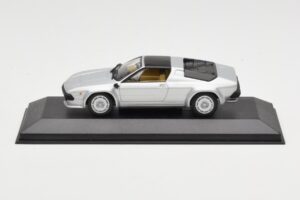 Lamborghini Jalpa Srebrny Minichamps 1:43 400103601 Metal