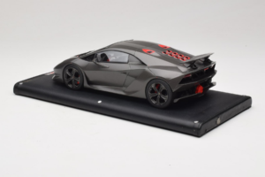 Lamborghini Sesto Elemento Matte Black MR Collection 1:18 LAMB054 Żywica — zdjęcie 5 z 6
