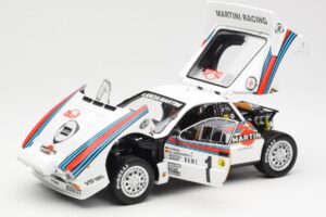 Lancia 037 Martini #1 W. Rohrl / C. Geistdorfer Winner Rally Monte Carlo 1983 Wersja Nocna Kyosho 1:18 08306A Metal — zdjęcie 2 z 8