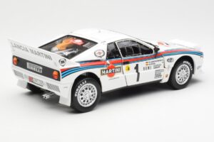 Lancia 037 Martini #1 W. Rohrl / C. Geistdorfer Winner Rally Monte Carlo 1983 Wersja Nocna Kyosho 1:18 08306A Metal — zdjęcie 3 z 8