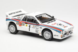 Lancia 037 Martini #1 W. Rohrl / C. Geistdorfer Winner Rally Monte Carlo 1983 Wersja Nocna Kyosho 1:18 08306A Metal — zdjęcie 6 z 8