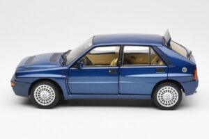 Lancia Delta HF Integrale Evo II Niebieski Kyosho 1:18 08341BL Metal — zdjęcie 4 z 8