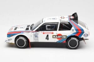 Lancia Delta S4 Martini #4 H. Toivonen / S. Cresto Rally Tour de Corse 1986 AUTOart 1:18 88620 Metal — zdjęcie 4 z 8