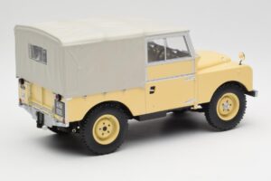 Land Rover 88 Series 1 Hard Top Jasny Beżowy MCG 1:18 MCG18368 Metal — zdjęcie 3 z 6