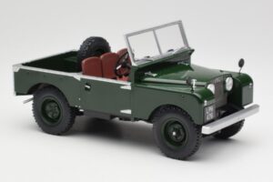Land Rover 88 Series 1 Open Top Ciemny Zielony MCG 1:18 MCG18367 Metal — zdjęcie 2 z 6