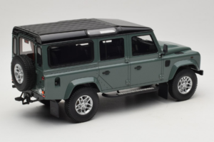 Land Rover Defender Station Wagon Keswick Green GT Spirit 1:18 GT527 Żywica — zdjęcie 2 z 6