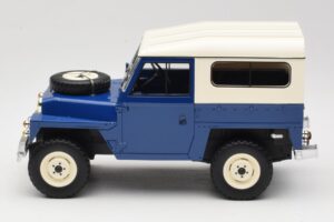 Land Rover Lightweight Series III Ciemnoniebieski BoS Models 1:18 BOS382 Żywica — zdjęcie 3 z 6
