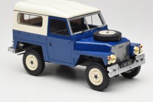 Land Rover Lightweight Series III Ciemnoniebieski BoS Models 1:18 BOS382 Żywica — zdjęcie 4 z 6