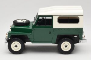 Land Rover Lightweight Series III Hard Top Ciemnozielony BoS Models 1:18 BOS355 Żywica — zdjęcie 3 z 6