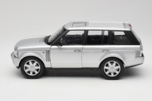Land Rover Range Rover L322 Srebrny Welly 1:18 12536W Metal — zdjęcie 4 z 8