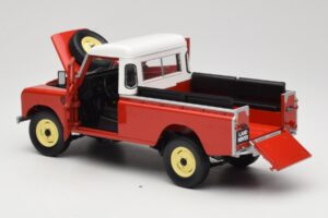 Land Rover Series I 109 Pickup Czerwony Eagle Collectibles 1:18 440500 Metal — zdjęcie 5 z 8