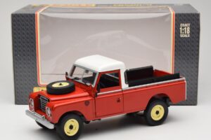Land Rover Series I 109 Pickup Czerwony Eagle Collectibles 1:18 440500 Metal — zdjęcie 8 z 8