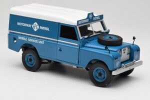 Land Rover Series III 109 Soft Top Motorway Patrol Niebieski Eagles Race 1:18 4403 Metal — zdjęcie 6 z 8