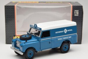 Land Rover Series III 109 Soft Top Motorway Patrol Niebieski Eagles Race 1:18 4403 Metal — zdjęcie 8 z 8