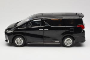 Lexus LM300h Czarny Kyosho 1:18 08963BK Metal — zdjęcie 4 z 8