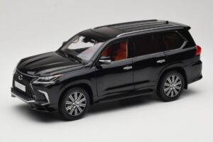 Lexus LX570 J200 Czarny LCD 1:18 LCD18010-BL Metal