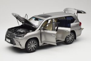 Lexus LX570 Sonic Tytanowy Kyosho 1:18 08955T Metal — zdjęcie 2 z 8
