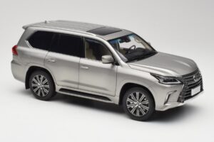 Lexus LX570 Sonic Tytanowy Kyosho 1:18 08955T Metal — zdjęcie 6 z 8