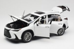 Lexus NX450h+ AZ20 Biały Kyosho 1:18 08968Q Żywica — zdjęcie 2 z 8