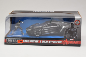 Lykan HyperSport Black Panther Z Figurką Metals Diecast 1:24 99723 Metal