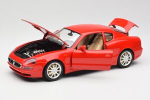 Maserati 3200 GT Czerwony Bburago 1:18 3341 Metal — zdjęcie 2 z 8