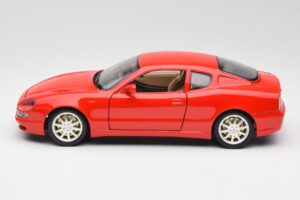 Maserati 3200 GT Czerwony Bburago 1:18 3341 Metal — zdjęcie 4 z 8