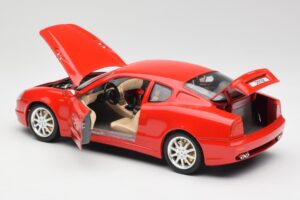 Maserati 3200 GT Czerwony Bburago 1:18 3341 Metal — zdjęcie 5 z 8