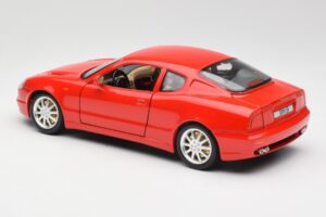 Maserati 3200 GT Czerwony Bburago 1:18 3341 Metal — zdjęcie 7 z 8