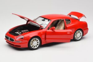 Maserati 3200 GT Czerwony Kolekcja Specjalna Bburago 1:18 30071 Metal — zdjęcie 2 z 8