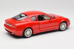 Maserati 3200 GT Czerwony Kolekcja Specjalna Bburago 1:18 30071 Metal — zdjęcie 3 z 8