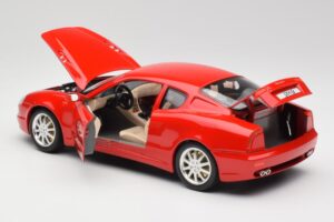 Maserati 3200 GT Czerwony Kolekcja Specjalna Bburago 1:18 30071 Metal — zdjęcie 5 z 8