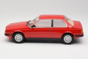 Maserati BiTurbo Coupe Rosso Corsa Minichamps 1:18 107123501 Żywica — zdjęcie 3 z 6