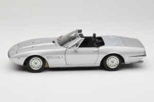 Maserati Ghibli Spyder Srebrny Minichamps 1:18 100122330 Metal — zdjęcie 4 z 7