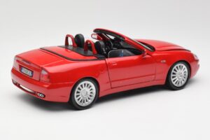 Maserati GT Spyder Czerwony Bburago 1:18 34097 Metal — zdjęcie 3 z 8
