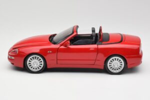 Maserati GT Spyder Czerwony Bburago 1:18 34097 Metal — zdjęcie 4 z 8