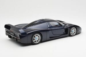 Maserati MC12 Road Car Niebieski Metallic AUTOart 1:18 75802 Metal — zdjęcie 3 z 8