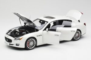 Maserati Quattroporte VI GTS Alpine Biały AUTOart 1:18 75808 Metal — zdjęcie 2 z 8