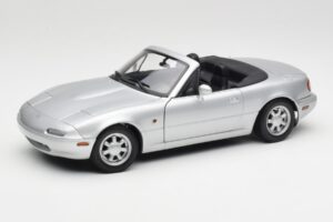 Mazda MX-5 Miata NA Highlight Srebrny Gate 1:18 1015 Metal