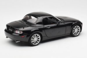 Mazda MX-5 NC Roadster Retractable Hardtop US Spec Czarny AUTOart 1:18 75971 Metal — zdjęcie 5 z 10